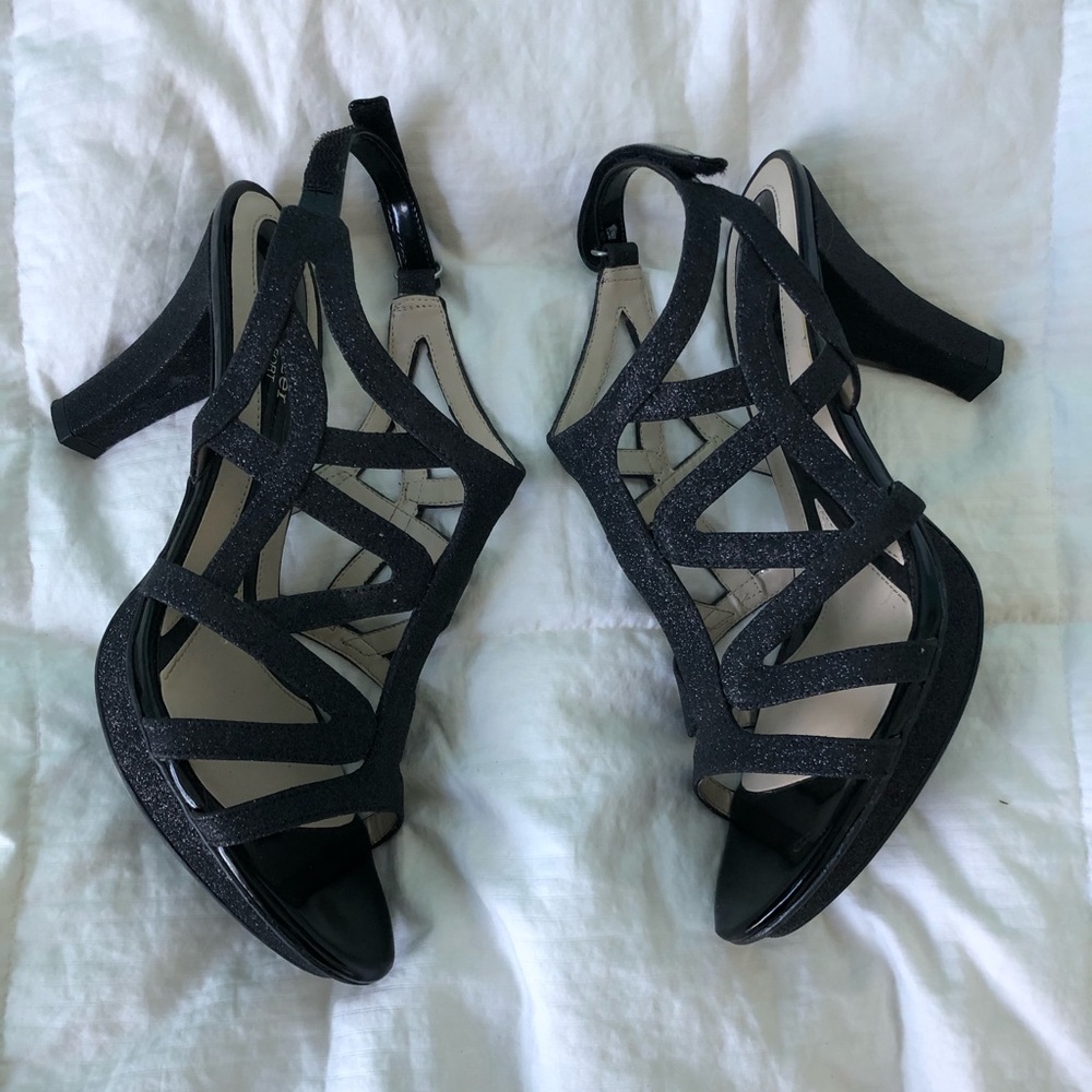 Naturalized N5 Comfort Black Sparkle Heels